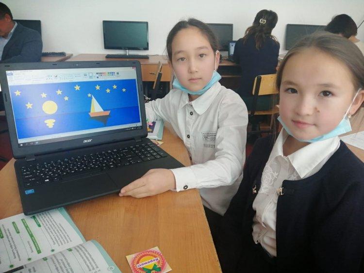 Жаратылыстану-математикалық бағытындағы пәндер бірлестігінің апталығына сай информатика пәнінің мұғалімі М.Мендиярова 5 сынып оқушыларымен "Векторлық суреттерді құру" тақырыбында ашық сабақ өткізді.