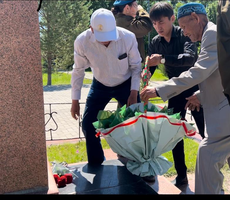 «31 мамыр күні саяси қуғын-сүргін және ашаршылық  құрбандарын еске алу күні»